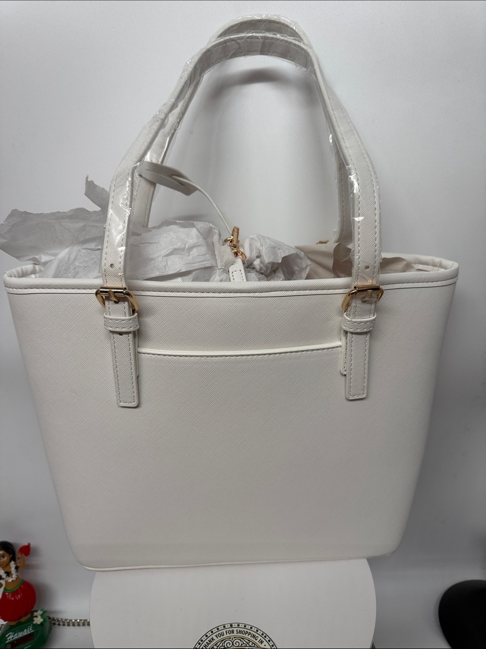 Women’s Valentino Orlando White Tote Bag with Gold Accent and make up bag - Picture 3 of 9